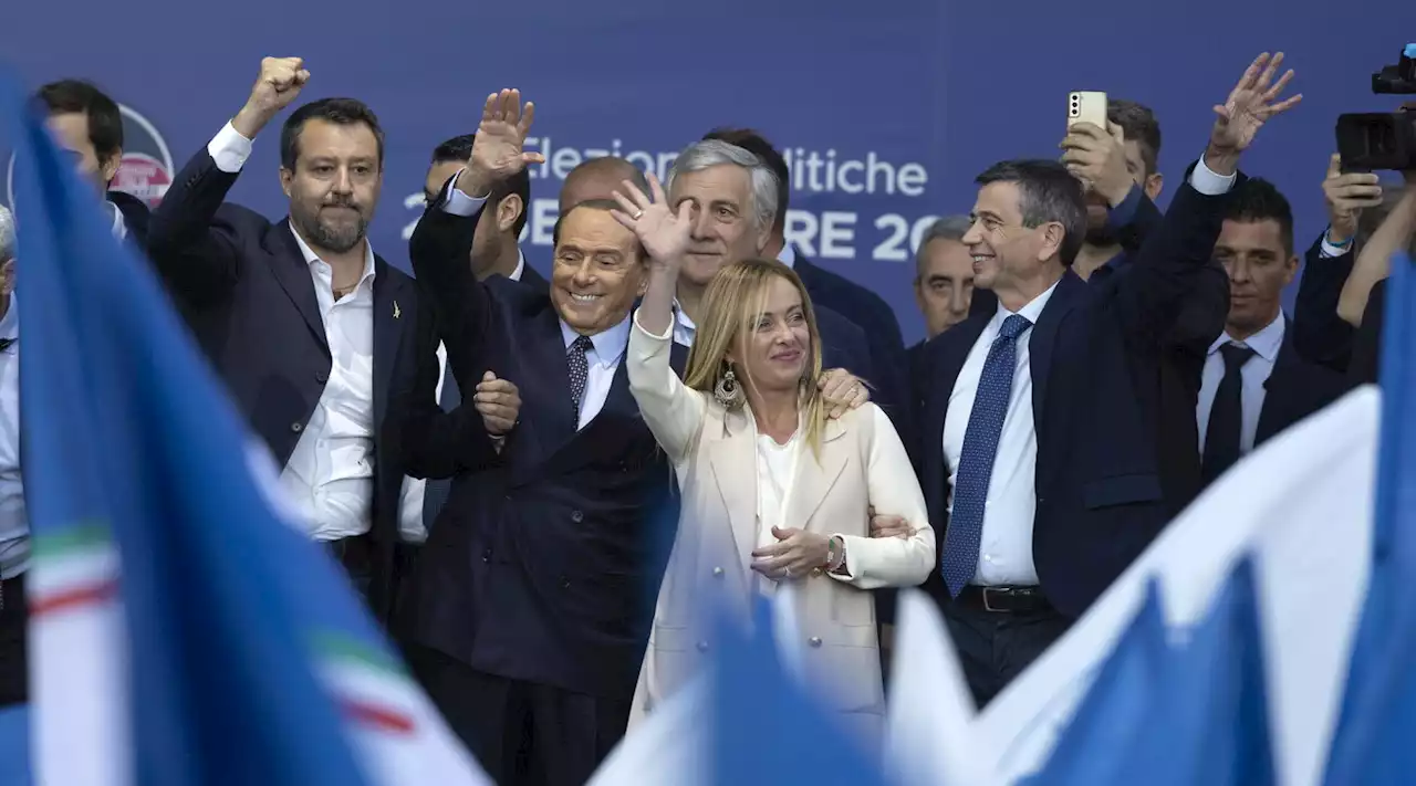 Governo, Berlusconi: 'Giorgia Meloni tratti Forza Italia al pari della Lega'