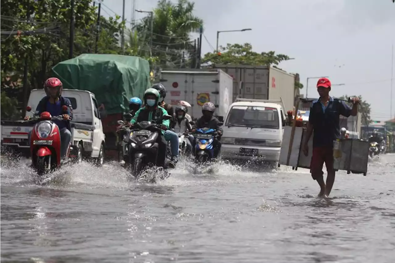 Pemerintah Kota Surabaya Fokus Tangani Daerah Rawan Banjir |Republika Online