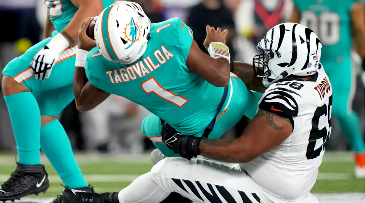 Dolphins’ McDaniel: No Timeline for Tua Tagovailoa’s Return