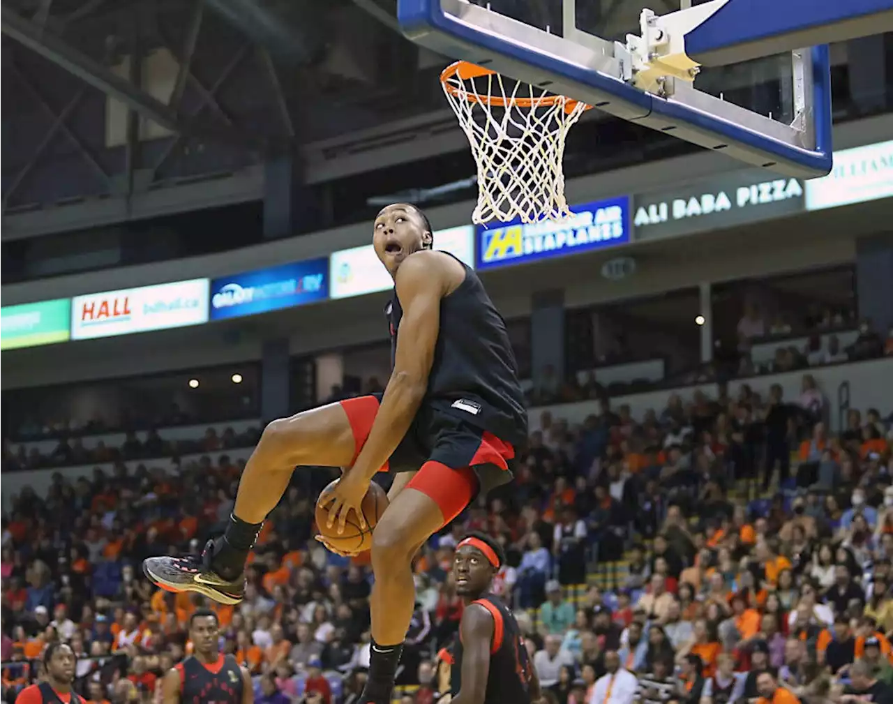 Raptors thrill Island basketball fans during open scrimmage