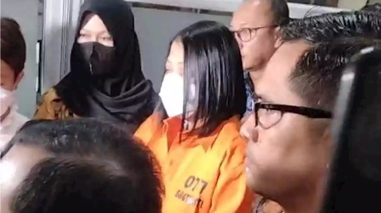 Putri Candrawathi Ditahan, Kuasa Hukum Jamin Kliennya akan Kooperatif Sampai dengan Persidangan - Tribunnews.com