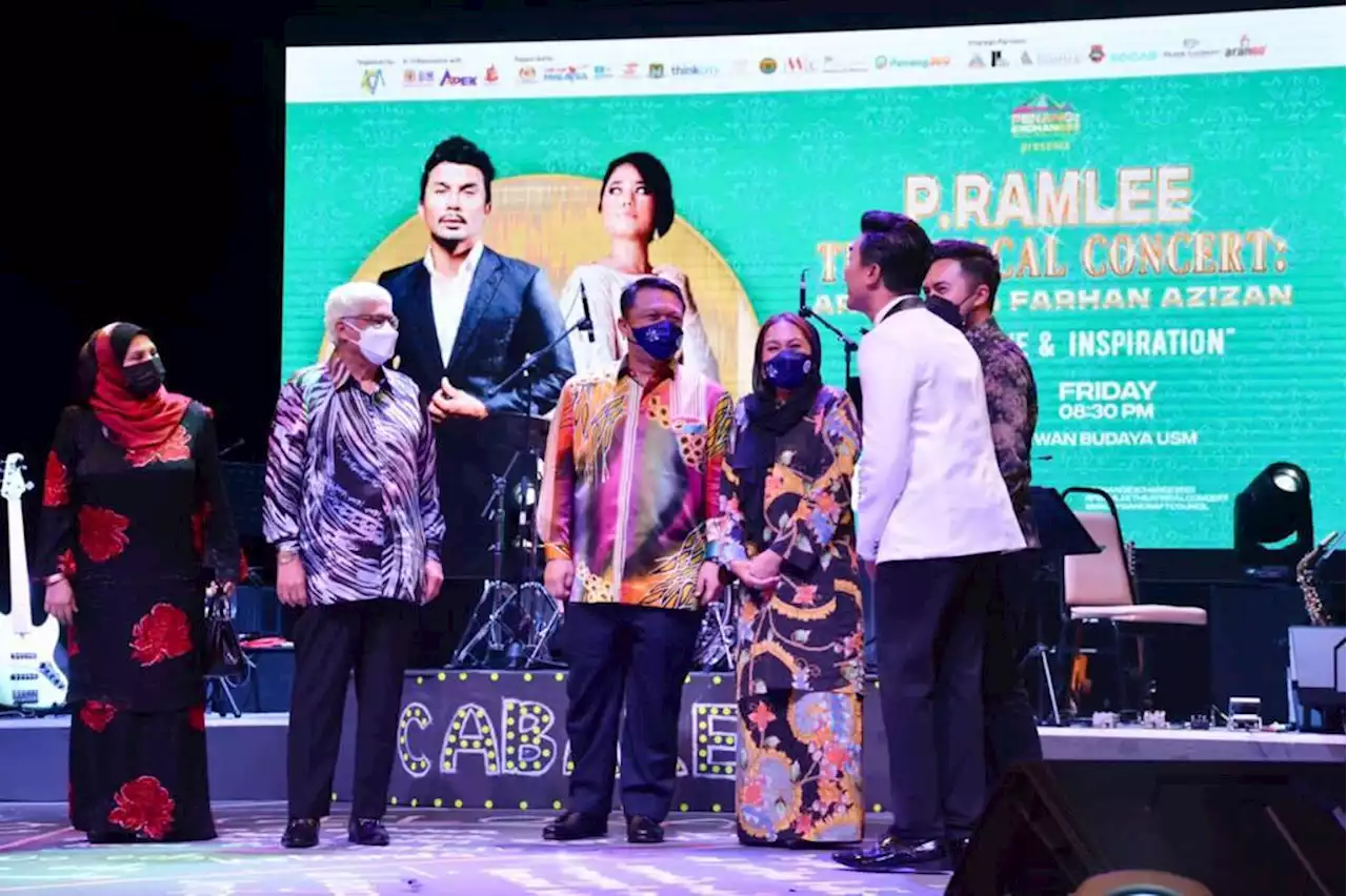 Raja Muda Perlis tonton Theatrical Concert - Malam P.Ramlee: Cinta & Lagunya