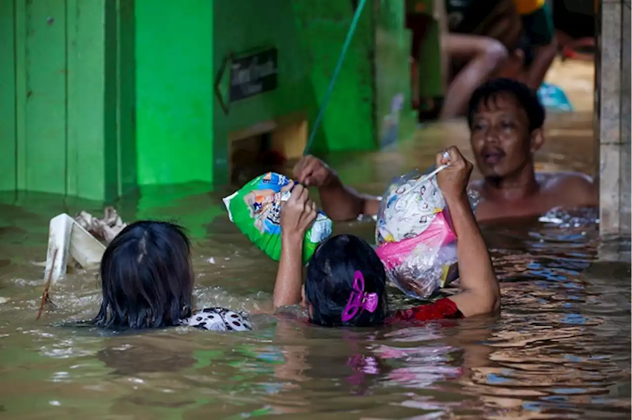 Banjir Jakarta Meluas, Rendam 53 RT dengan Ketinggian 3 Meter