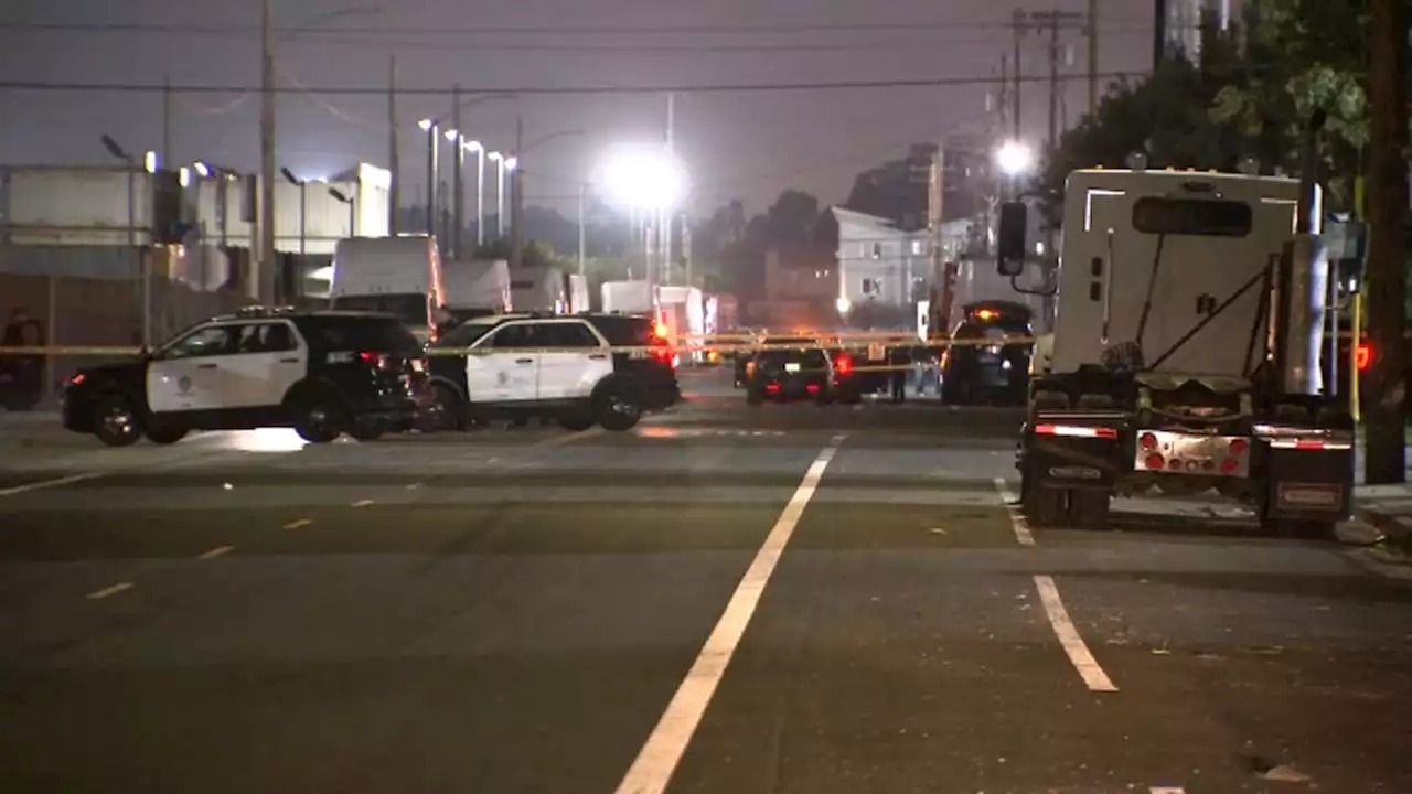 1 dead after shooting involving LAPD officers during foot pursuit in Wilmington area