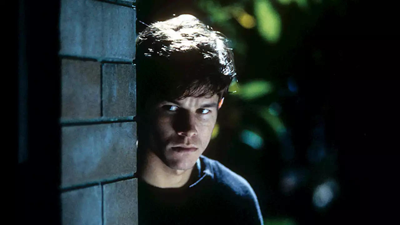 Fear: 1996 Mark Wahlberg-Led Thriller Getting a TV Adaptation at Peacock