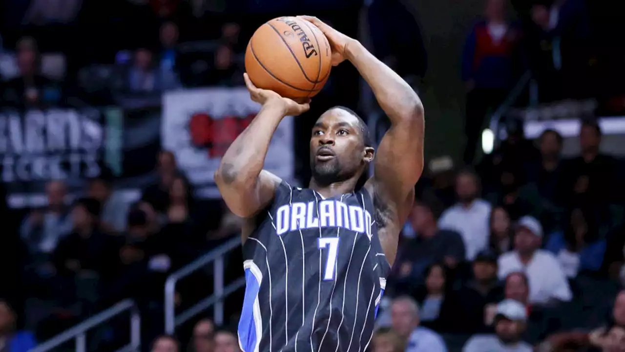 Former NBA player Ben Gordon arrested for allegedly hitting 10-year-old son at NY airport: report