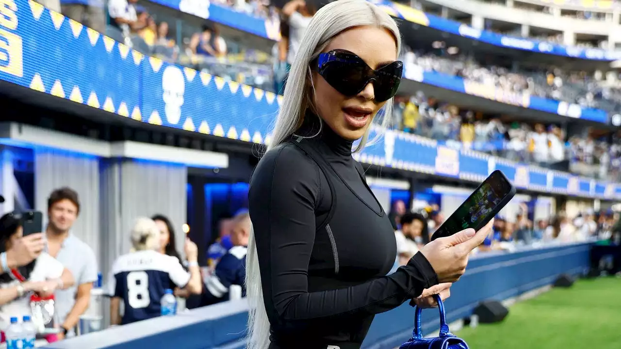 Kim Kardashian booed while shown on screen at LA Rams vs Cowboys game