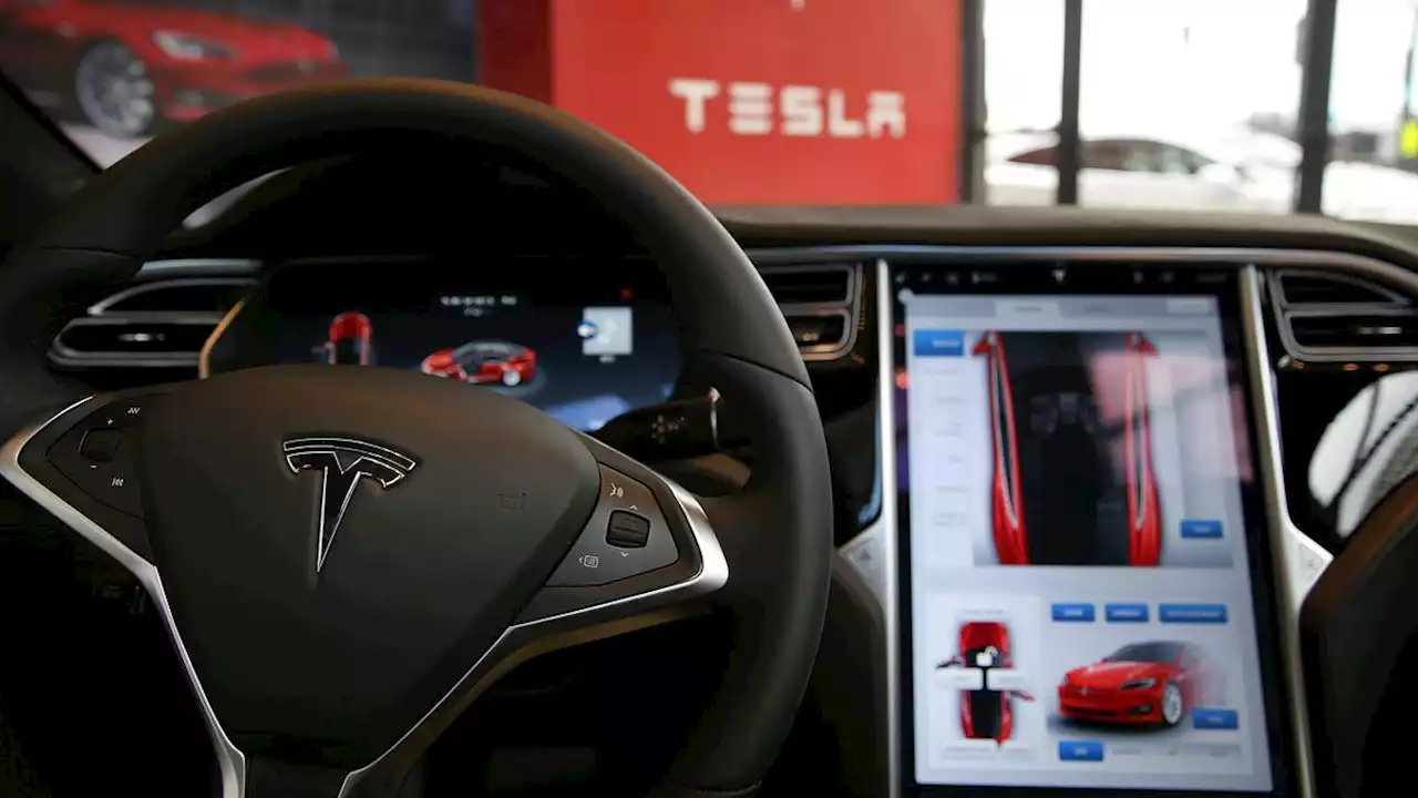 42% of Tesla Autopilot Users Say They Feel 'Comfortable' Treating Their Vehicles as Fully Driverless