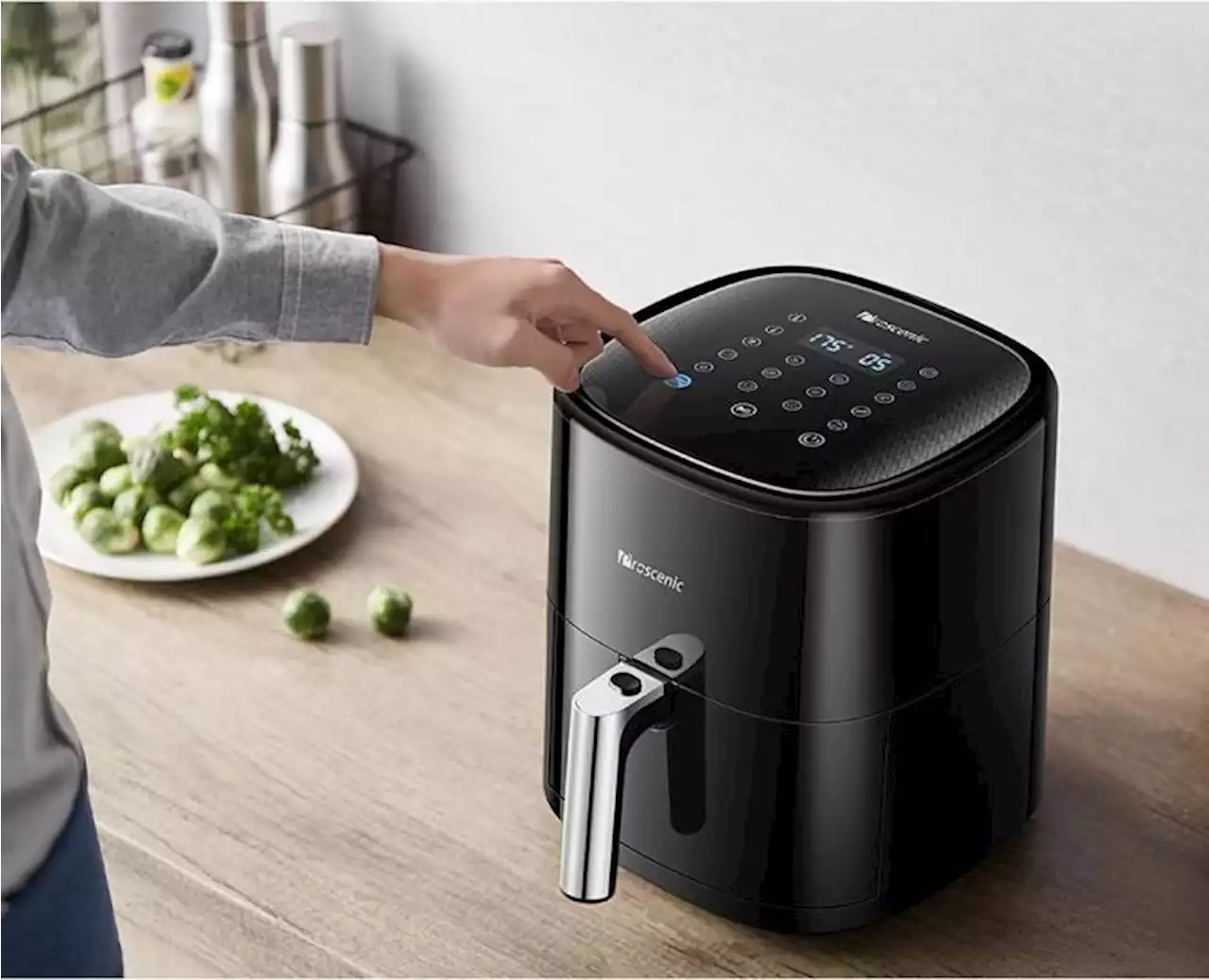 'Best thing I've ever bought': Shoppers praise 'bargain' air fryer cheaper than Ninja