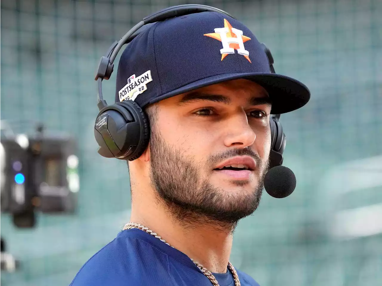 Illness puts Astros' Game 2 starter announcement on hold