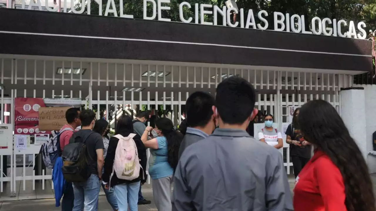 Alista IPN onzas de plata y centenarios para sus docentes