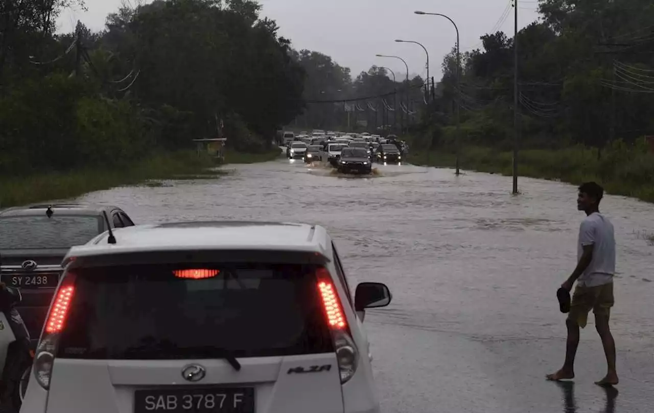 Sabah flood evacuees up to 142 this morning