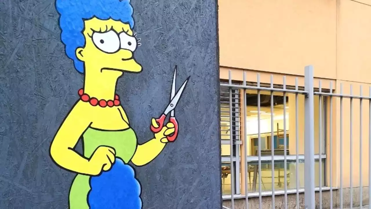 Riappare il murales dei Simpson rimosso vicino al Consolato Iran a Milano