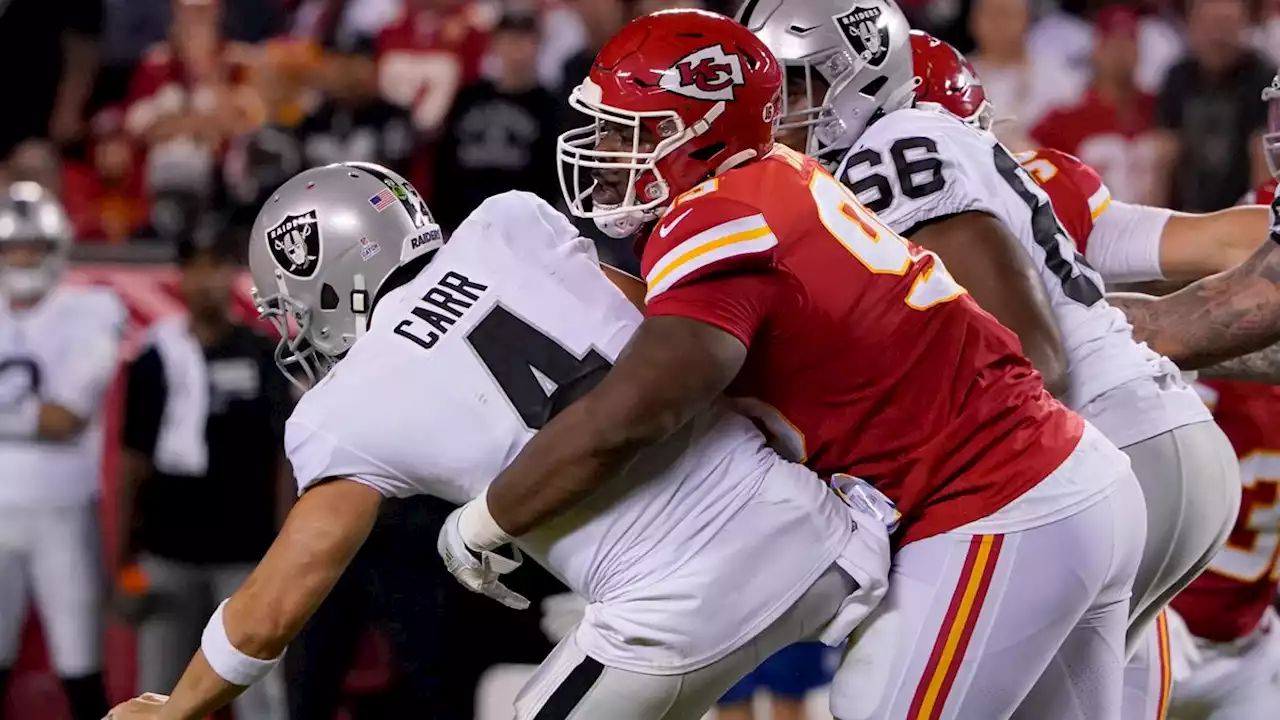 Referees make controversial roughing the passer call on Chris Jones' hit on Derek Carr