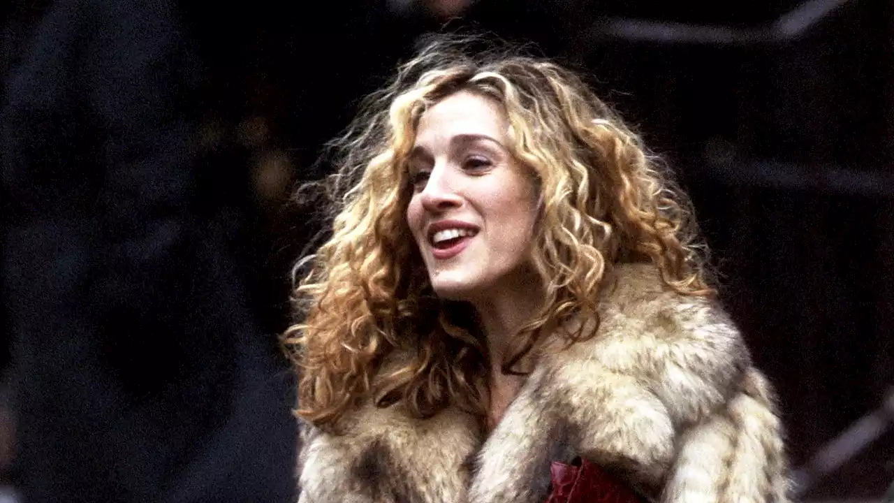 Carrie Bradshaw Makes 'Sex and The City History' With Her Latest Outfit