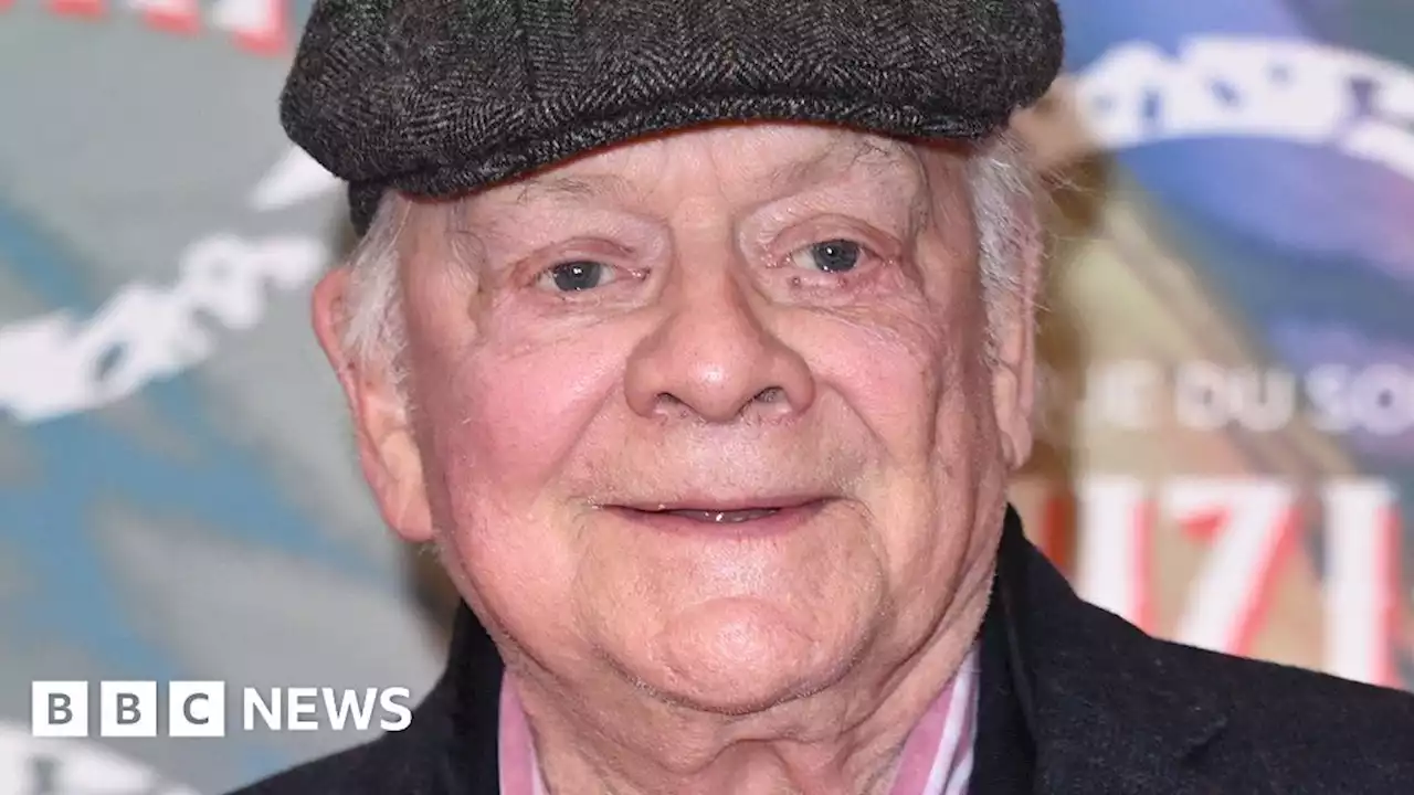 Sir David Jason describes Covid collapse