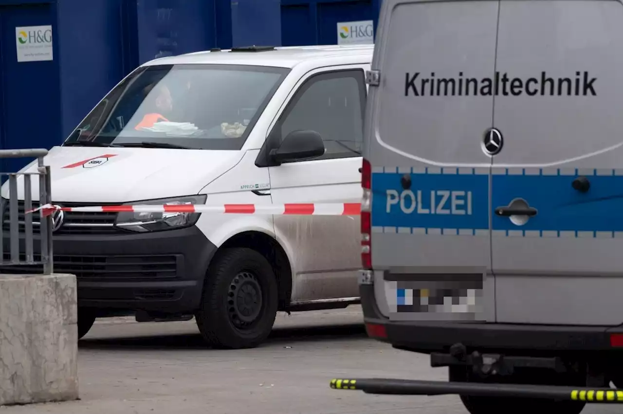 Einbruch in Berlin: Transporter rast in Geschäft