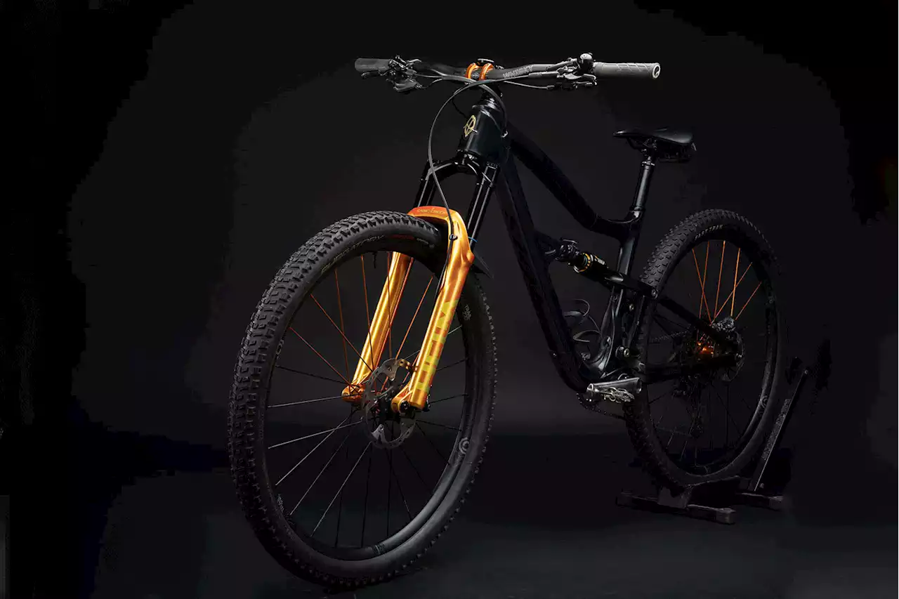 Limited edition Cane Creek Helm MKII Sunburst 29er fork lights things up