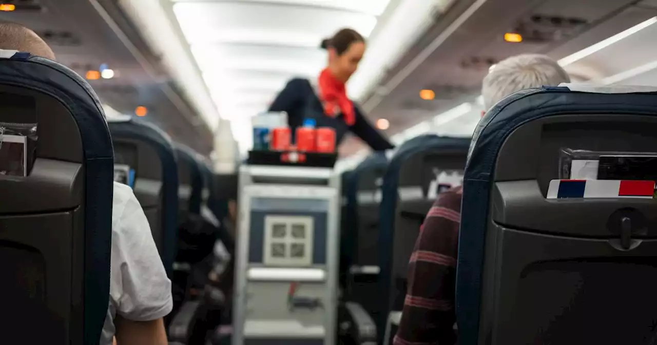 Former flight attendant explains why she hates passengers standing in the galley