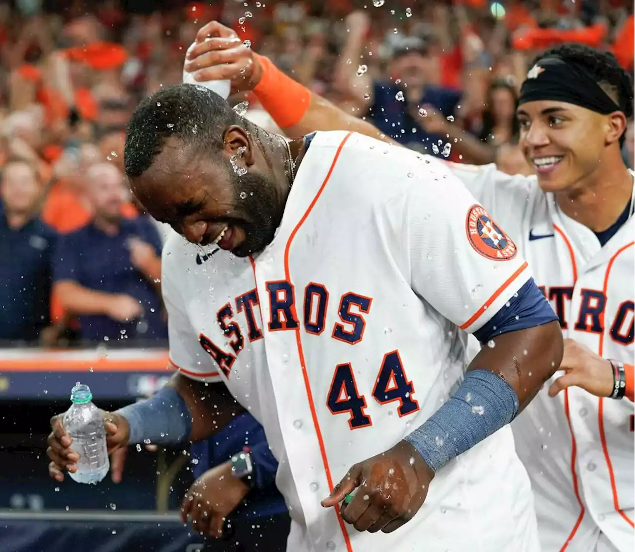 Astros vs. Mariners: Top photos from Game 1 of the ALDS