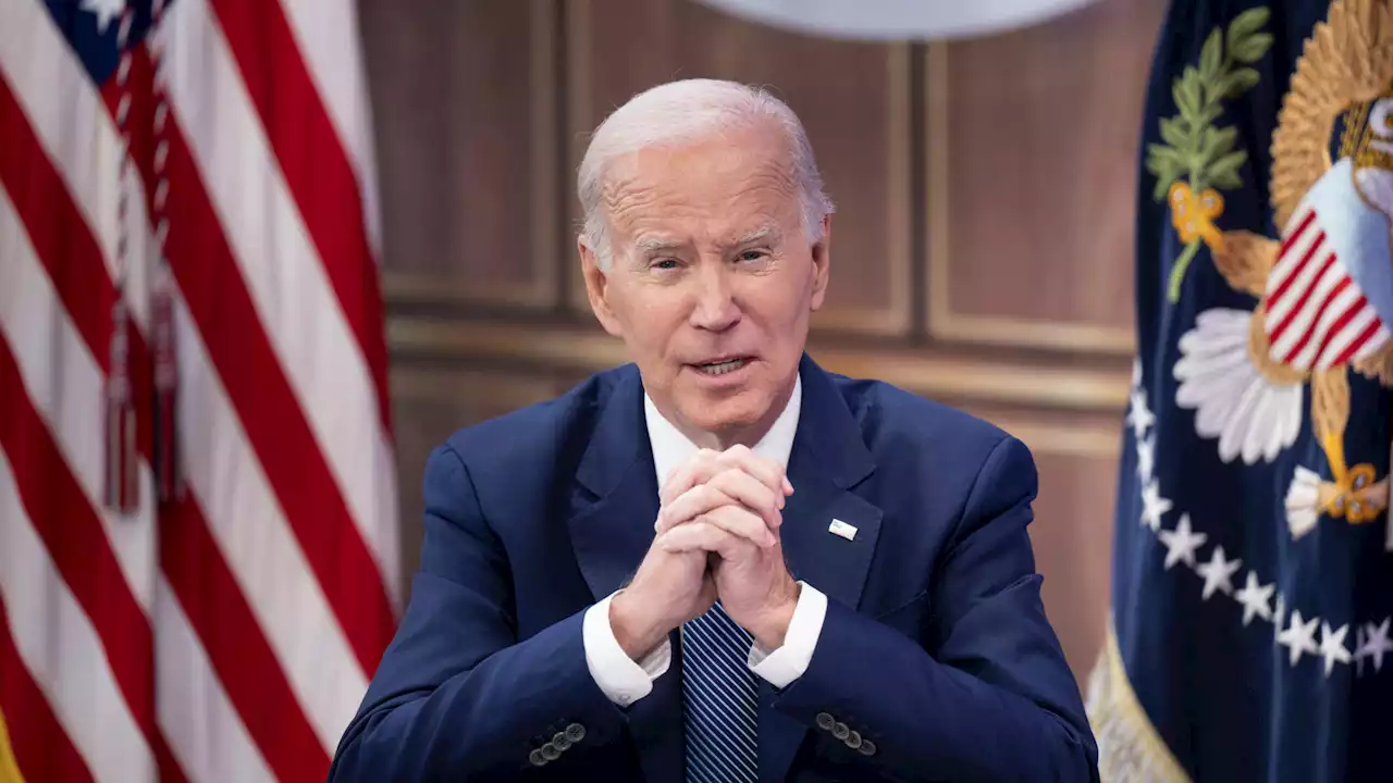 Biden n'écarte pas de rencontrer Poutine mais pas pour «négocier sur sa présence en Ukraine»