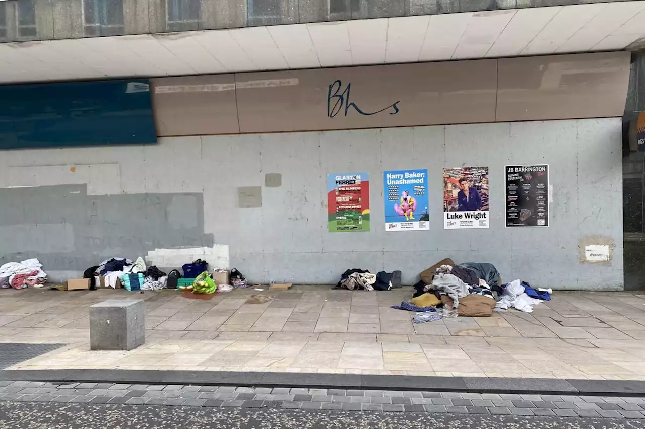 Shoppers alarmed at young homeless couple living rough in Preston city centre