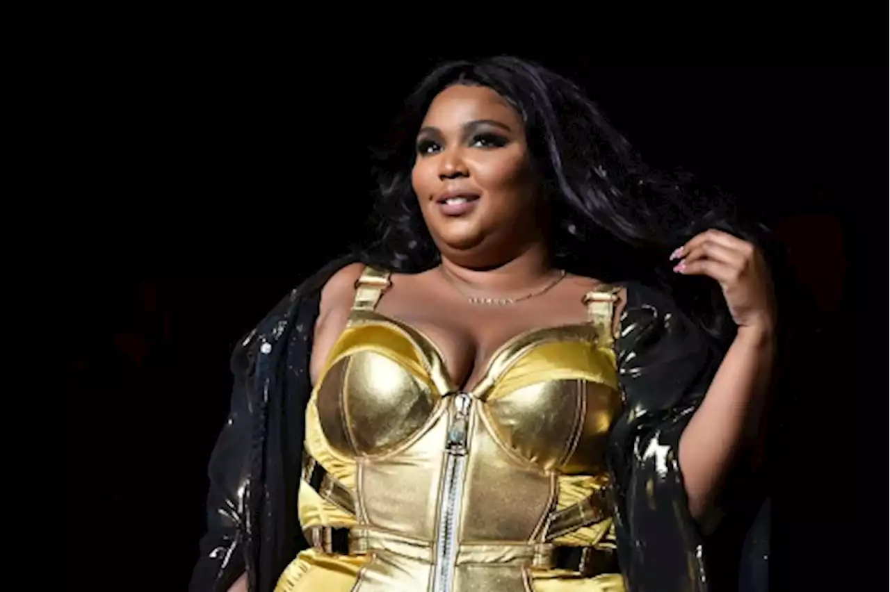 Lizzo Says 'F-k Them' to Those Who Throw 'Extreme Negativity' at Her