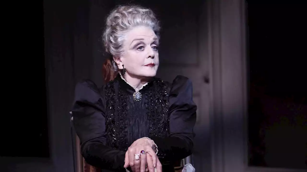 Critic’s Appreciation: Angela Lansbury, a Class Act From a Vanishing Breed