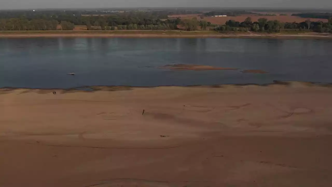 Mississippi River Looks More Like Creek - Videos from The Weather Channel