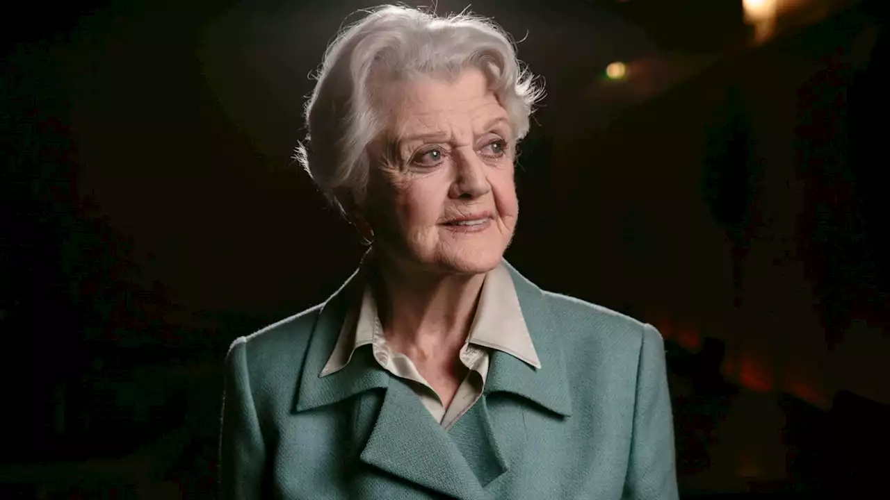 ‘Murder She Wrote’ Actress Angela Lansbury Dies at 96