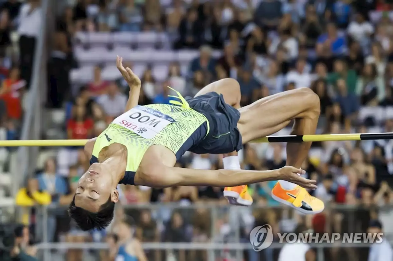 [전국체전] '발목 통증에도' 우상혁, 두 번 점프해 대회 7번째 우승…2ｍ15 | 연합뉴스