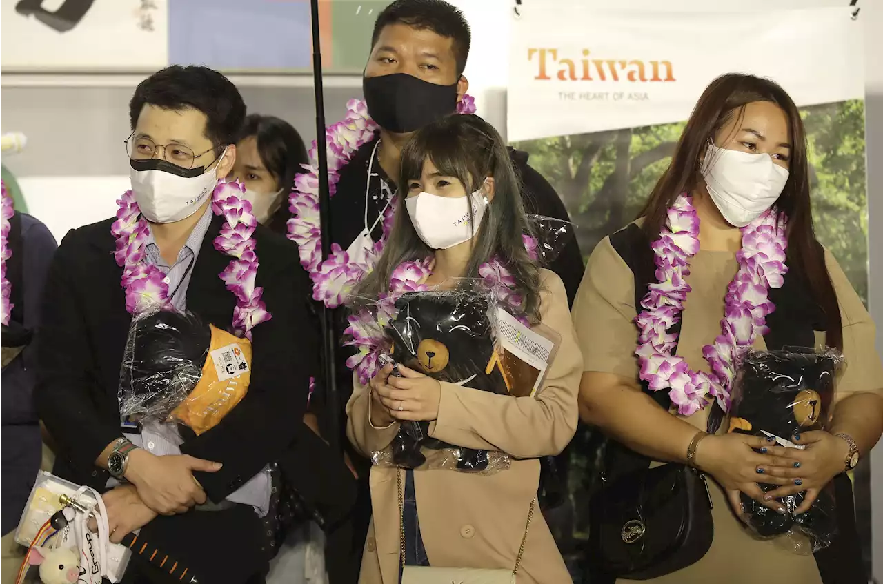 Tourists flock to Taiwan as COVID entry restrictions eased