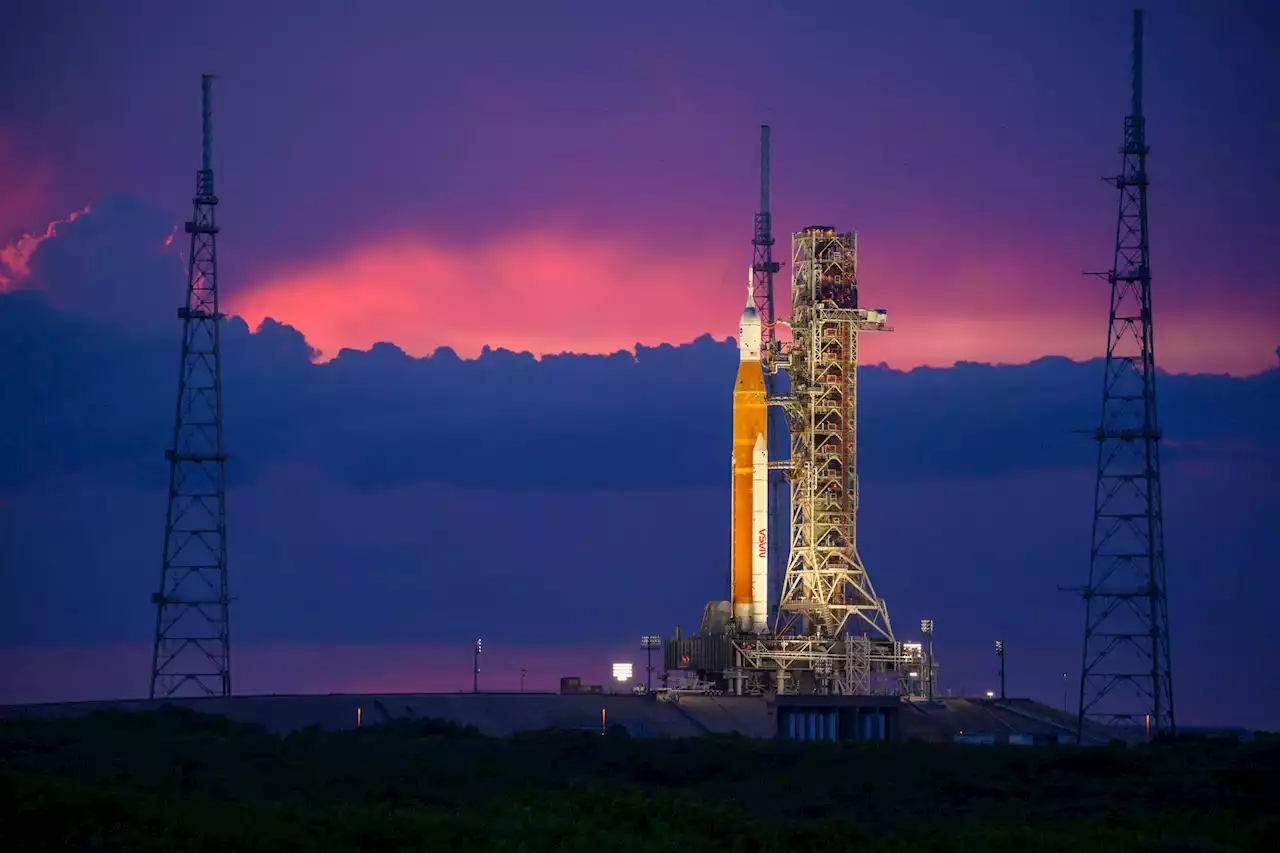 NASA targets new date for maiden launch of mega moon rocket | Digital Trends