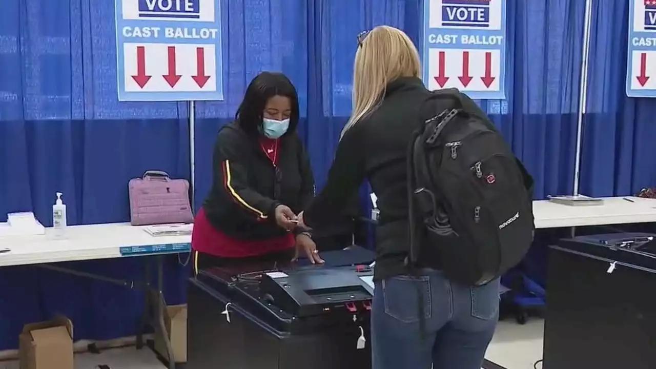 Early voting begins in suburban Cook County