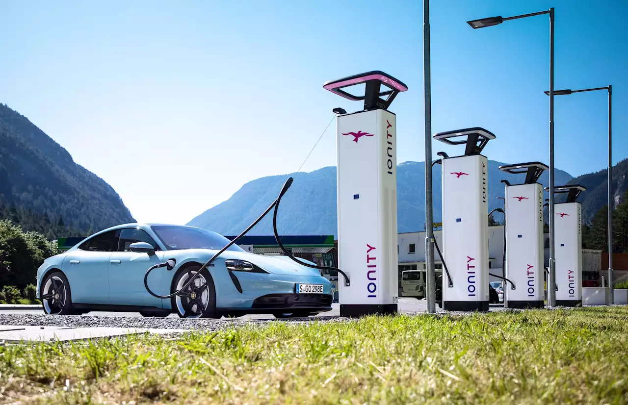 Objectif 100 000 bornes de recharge : ce ne sera pas pour 2022, encore une fois