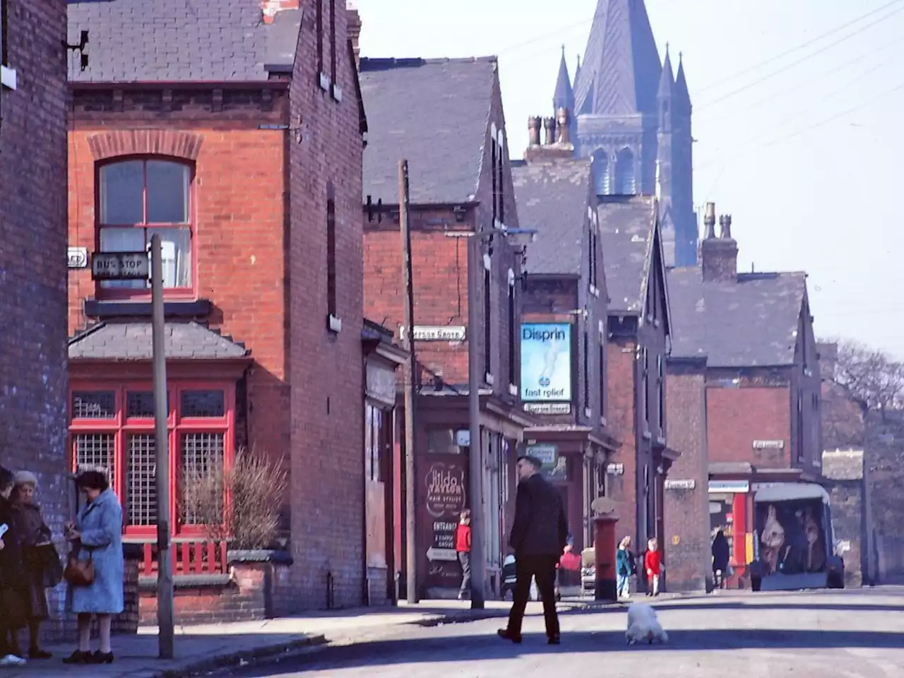 West Leeds in focus - Memories of Armley and Bramley during the 1960s and 1970s