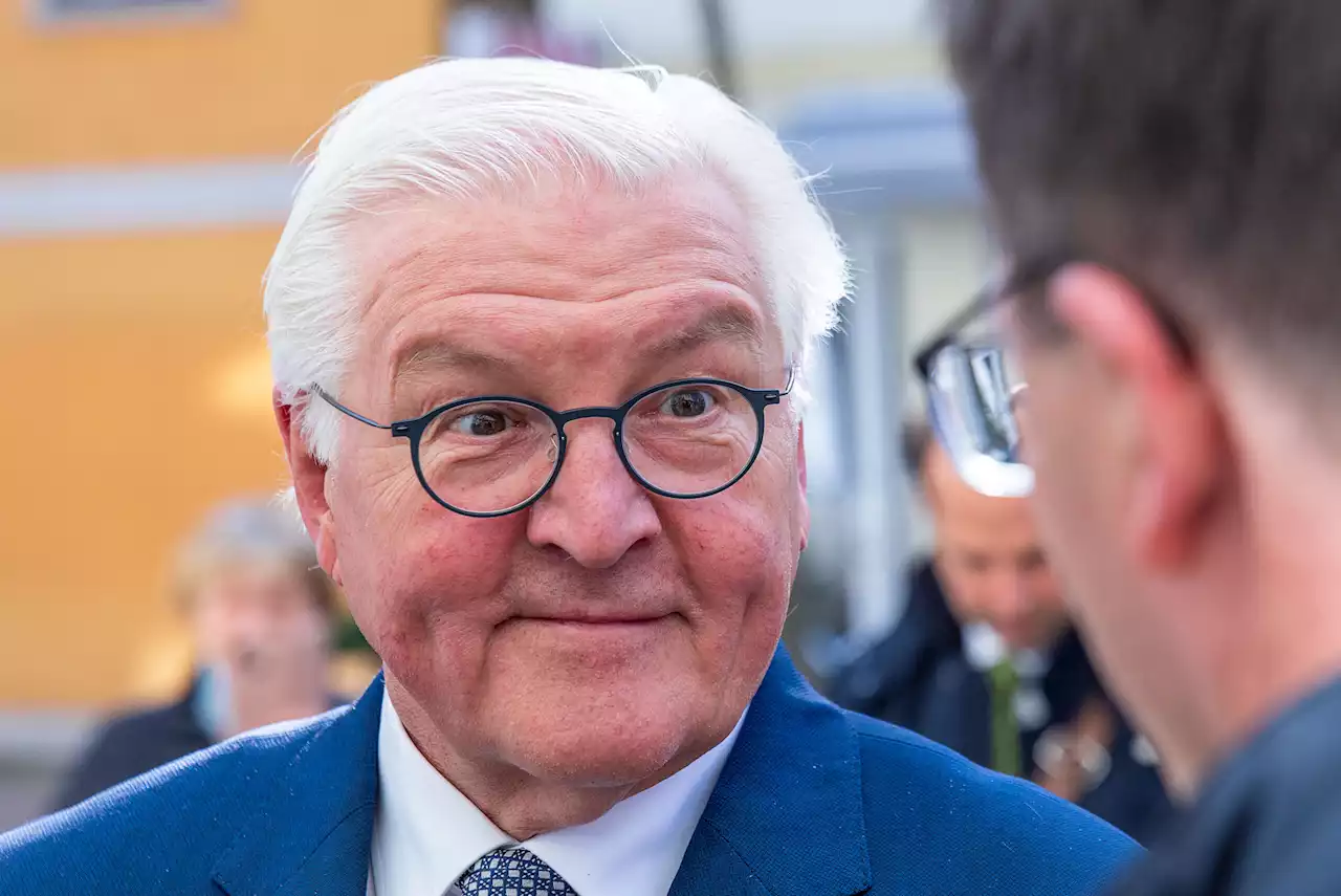 „Willkommen in Dunkeldeutschland“: Steinmeier verlegt Amtssitz nach Nordosten