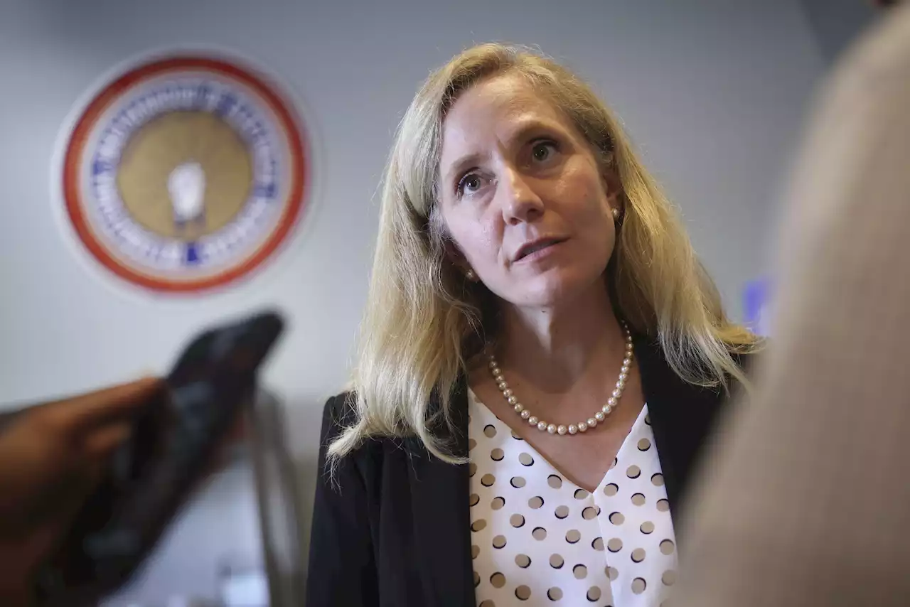 Spanberger says Pelosi undercut bill banning Congress from stock trading