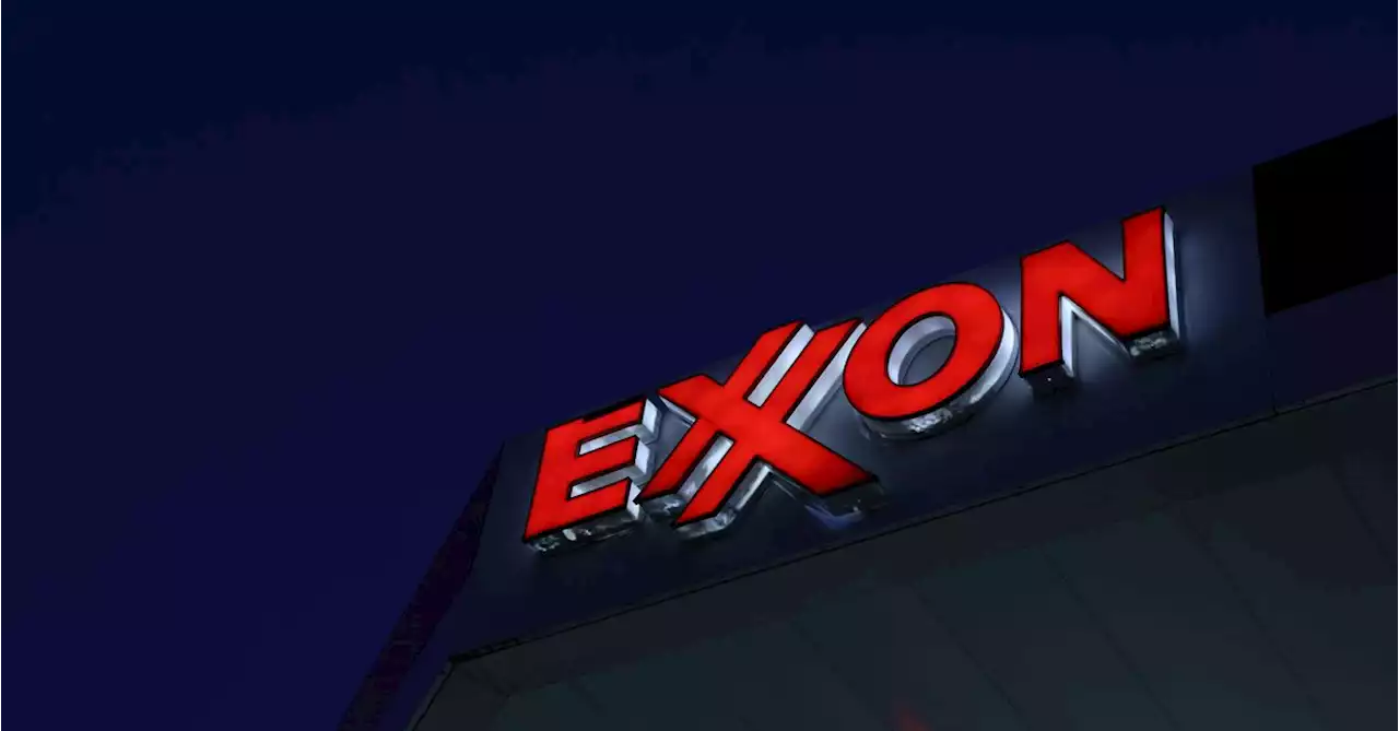 Exxon signs with top ammonia maker as its first client for decarbonization business