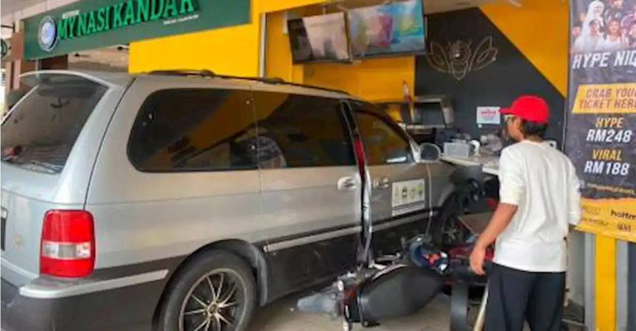 MPV crashes into popular chain beverage shop in Ipoh