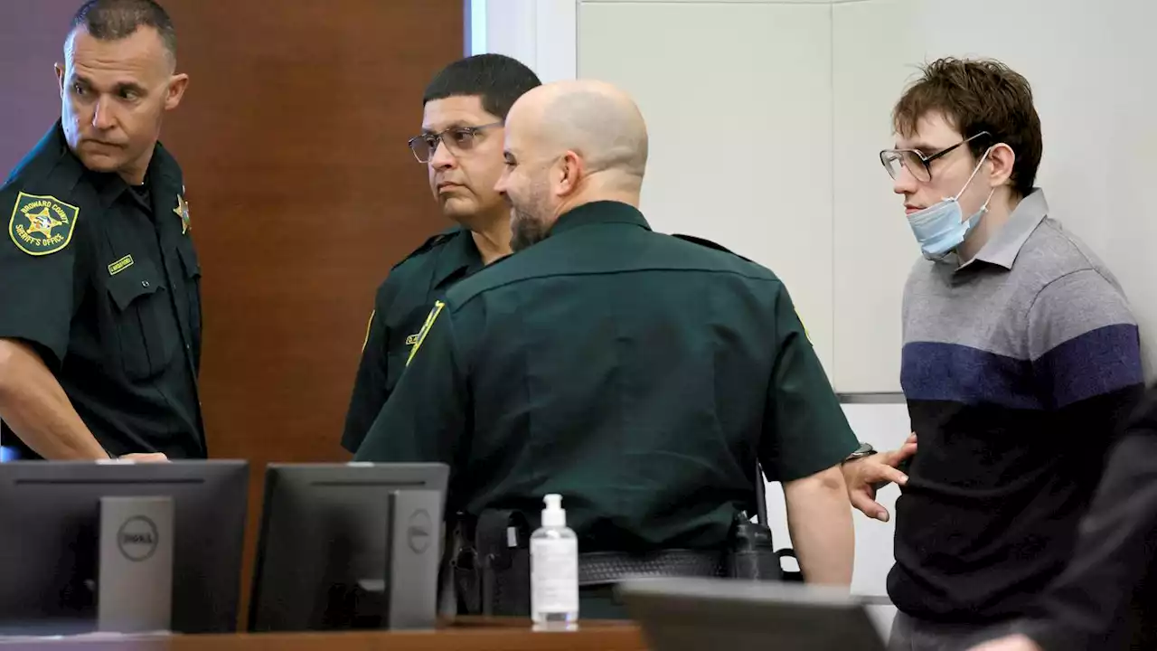 Parkland school shooter to get life sentence for killing 17