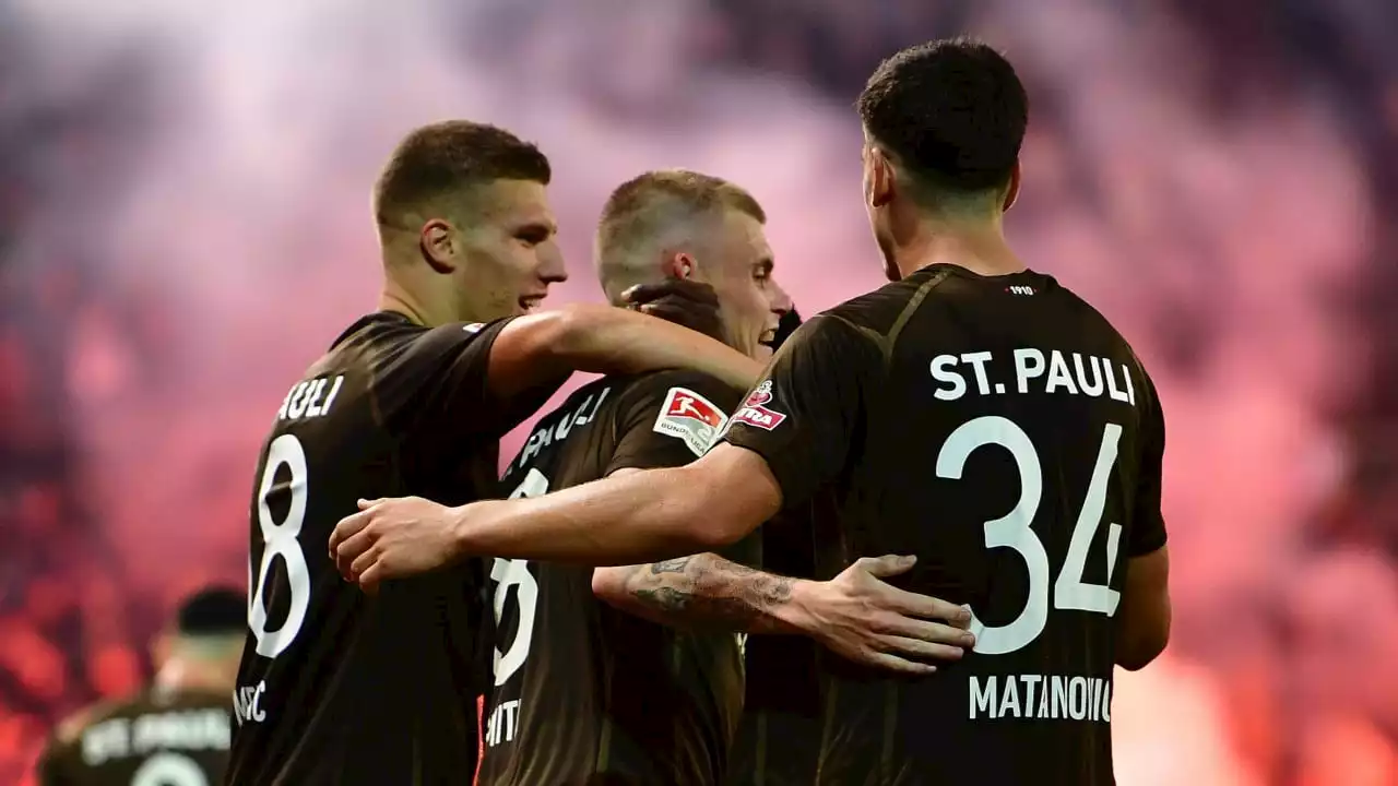 St. Pauli - HSV: Wahnsinn im Pyro-Derby! Irre Szenen in Hamburg