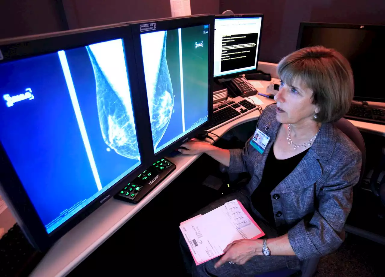 Women should not postpose mammograms due to COVID-19 booster, warn experts