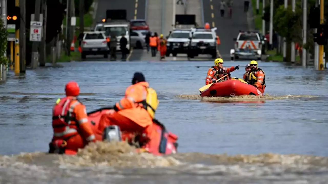 Thousands evacuated in Australia as flash floods return | CNN