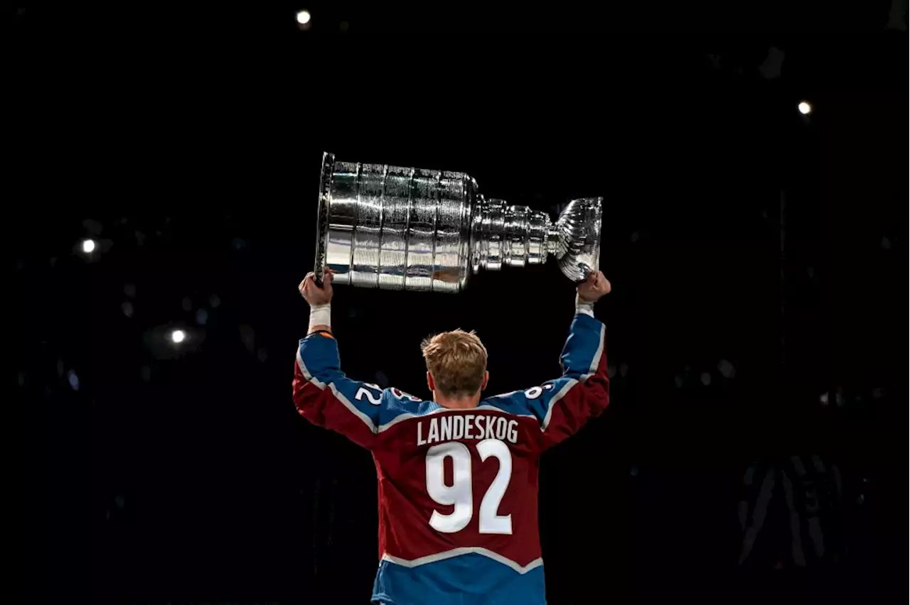 PHOTOS: Colorado Avalanche celebrate with Stanley Cup once more as new season opens