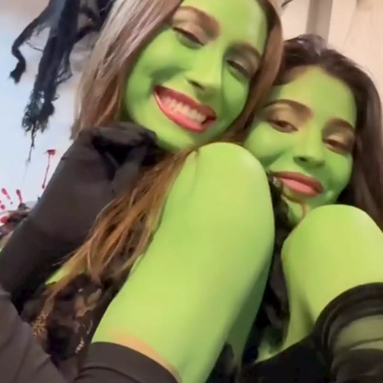 Hailey Bieber Kicks Off 'Spooky Season' With Green Kylie Jenner and a Bathtub - E! Online