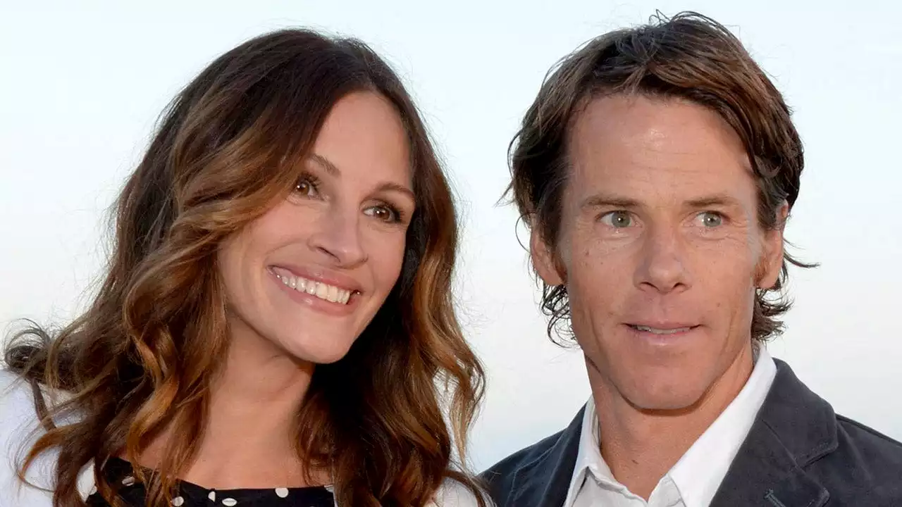 Julia Roberts says 'making out' is the key to a happy marriage