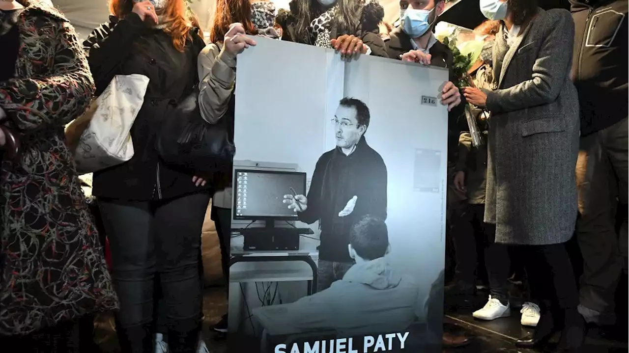 Assassinat de Samuel Paty : les écoles invitées à rendre hommage au professeur vendredi ou lundi