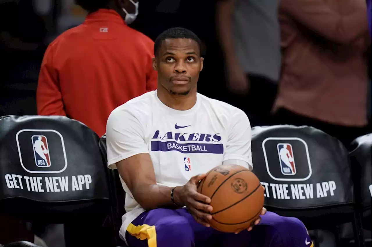 Westbrook won’t start Lakers’ preseason finale; Davis, Schröder won’t play