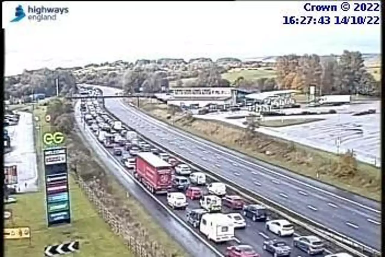 Potential rush hour chaos as M61 is closed between junctions six and eight due to a police incident